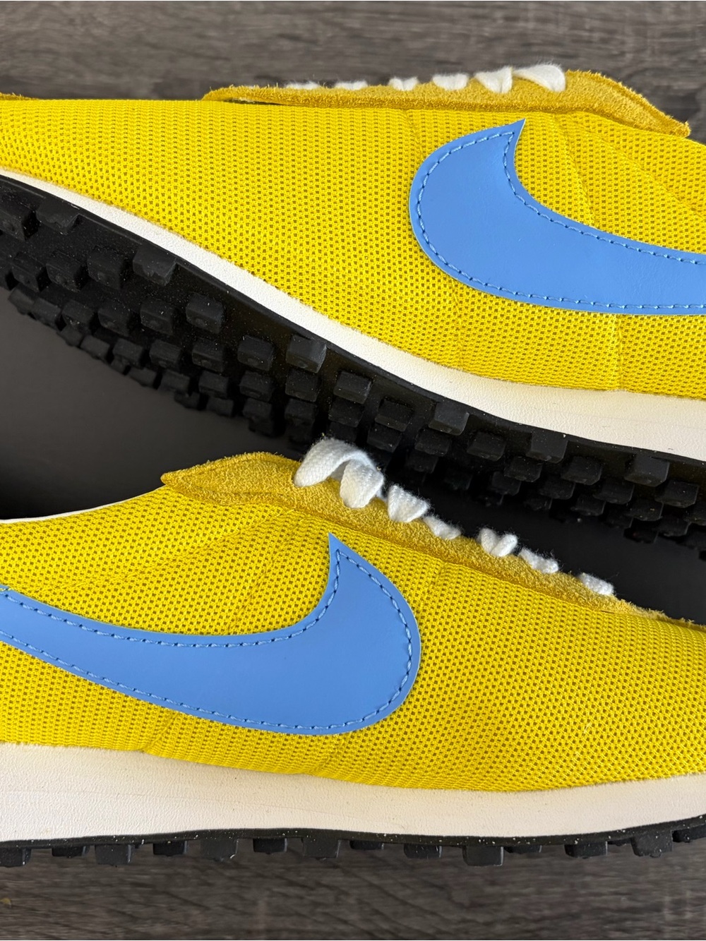 Women's Size 8.5 Nike LD-1000 Sneaker HF3227 700 Nylon Yellow Blue - Picture 3 of 9